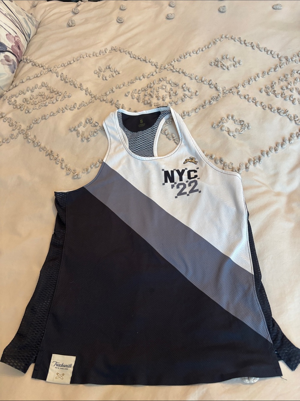 Tracksmith Women's NYC '22 Diagonal Colorblock Tank - Black, Gray & White